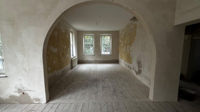 Neu renovierte 5 Zimmer Wohnung in Jugendstil Villa mit Keller und opt. Garage